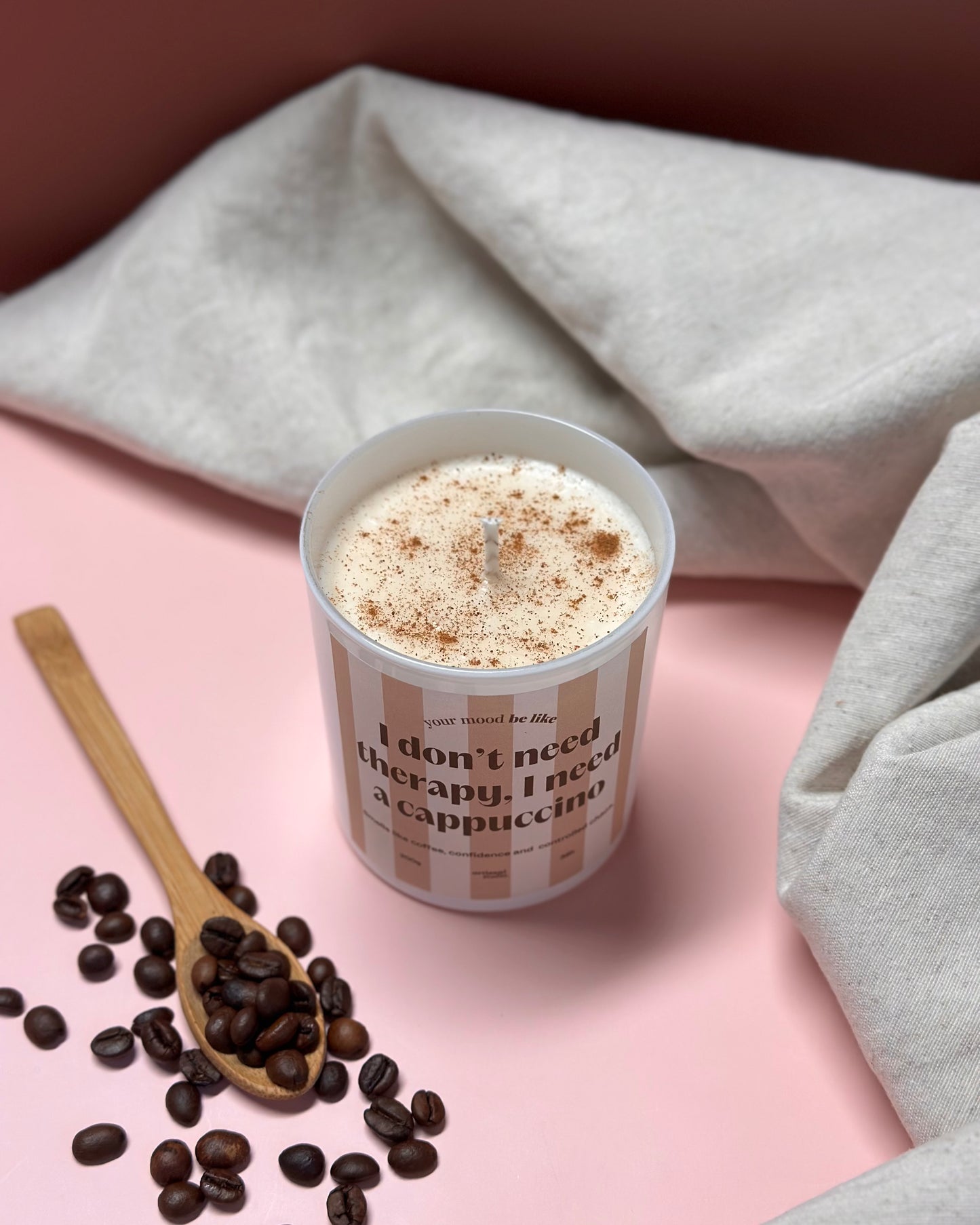 Vela "Não preciso de terapia, preciso de um cappuccino"