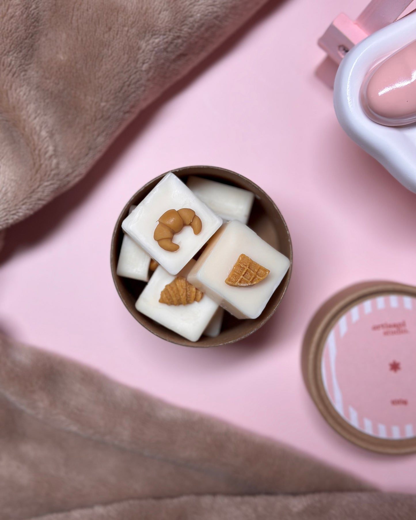 Wax Melts "O terapeuta não remunerado que não pode despedir"