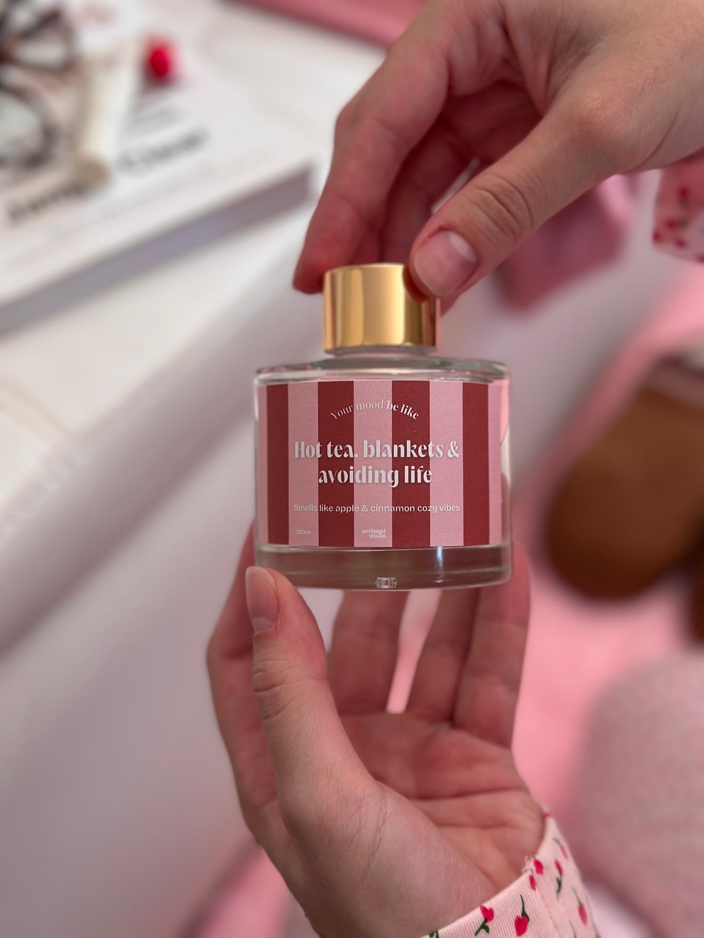 Difusor de Varetas 100ml "Chá quente, mantas e fugir da vida"