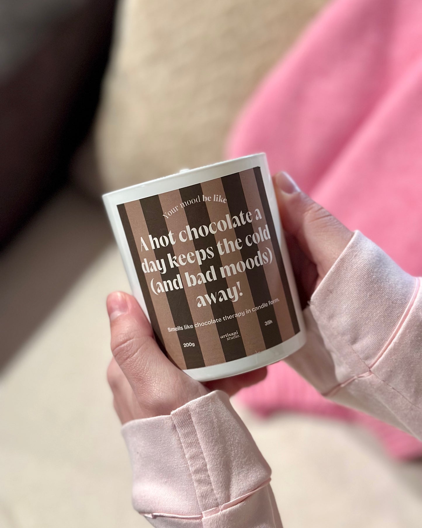 Candle "A hot chocolate a day keeps the cold (and bad moods) away!"