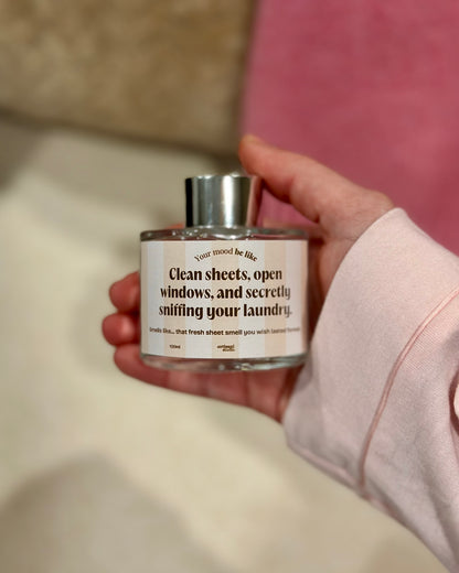 Difusor Mikado 100ml "Clean sheets, open windows and secretly sniffing your laundry"