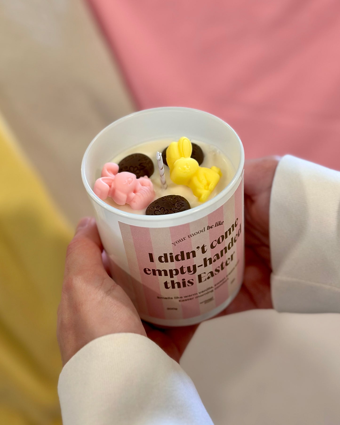 Vela "I didn't come empty-handed this Easter"